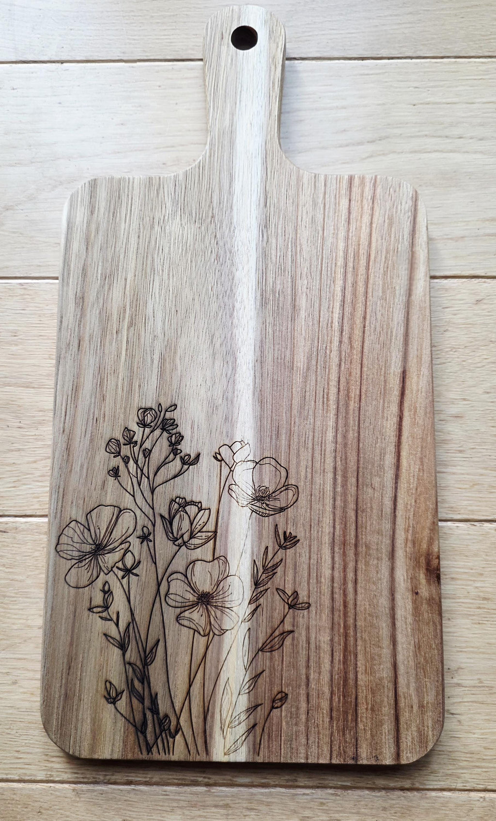 Botanical wildflowers cheese charcuterie chopping board in acacia wood